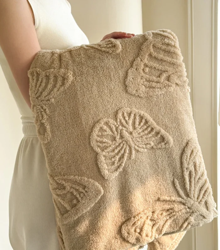 Coral Fleece Fabric Autumn Blanket with Exquisite 3D Butterflys Soft Comfortable Warm Winter Sofa Blankets Four Seasons Blanket